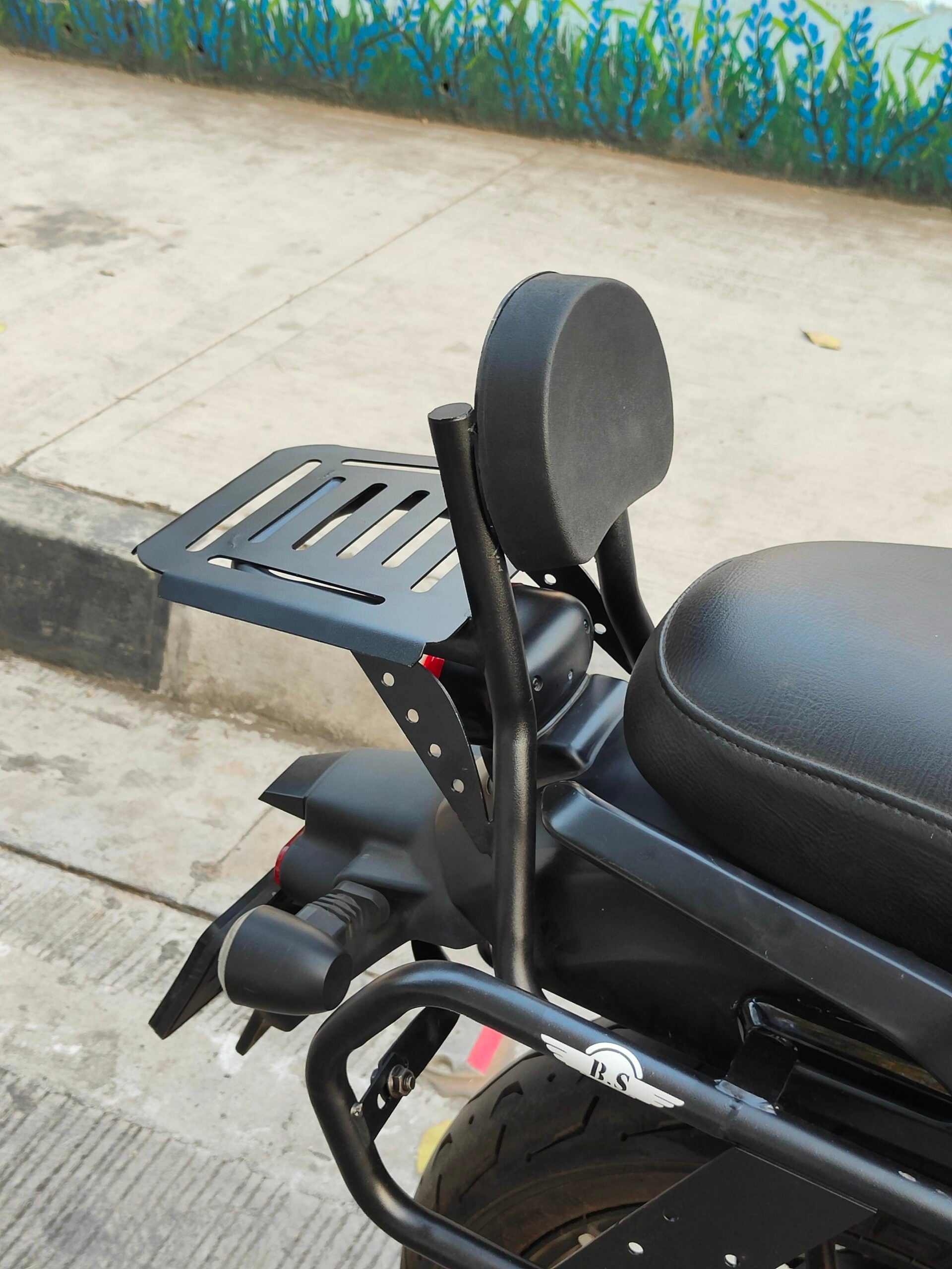 Introducing Harley X440 Backrest with Carrier (Stainless Steel) Black ...