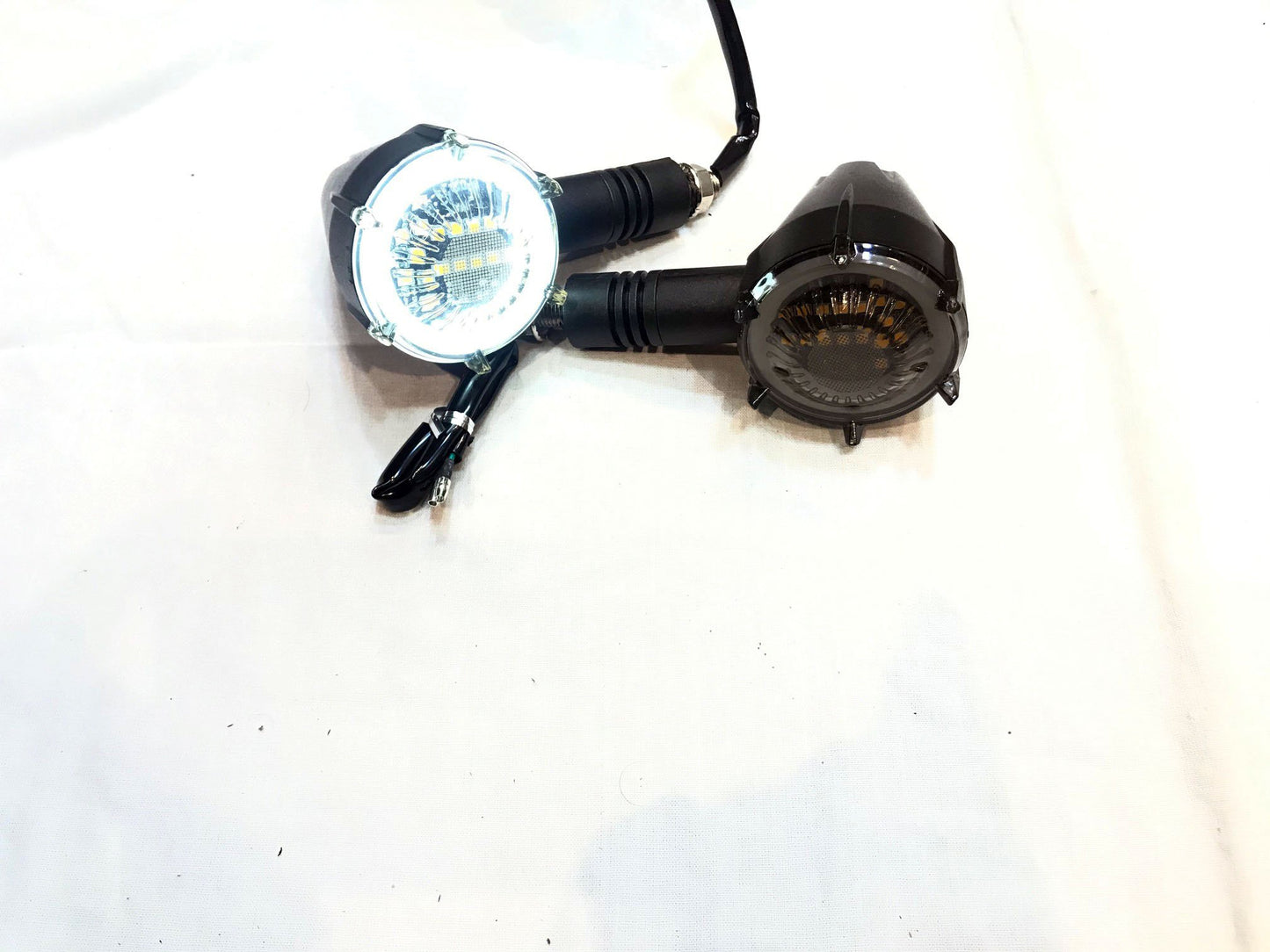Round Arrow Indicators with DRL (Running)- Set of 2 - Premium Indicators from Sparewick - Just Rs. 500! Shop now at Sparewick
